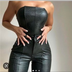 Naked wardrobe leather set